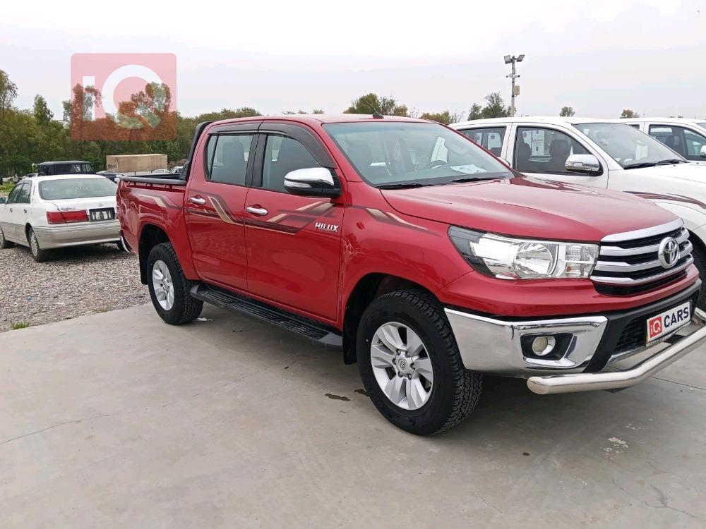 تويوتا هايلوكس